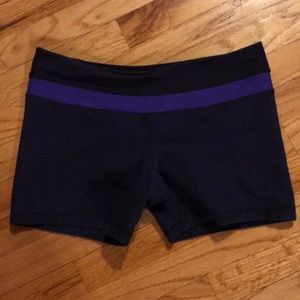 RARE! Lululemon Reverse Groove Short *Denim